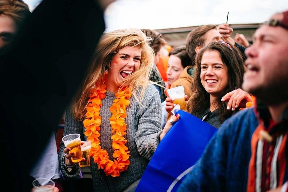 Amsterdam: King’s Day & Night Pub Crawl with VIP Club Entry - Combo Deal!